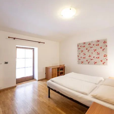 Aparthotel Desiree 3*